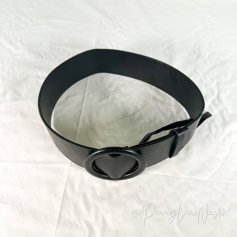 Forever 21 Round Buckle Belt Black - Picture 2 of 4